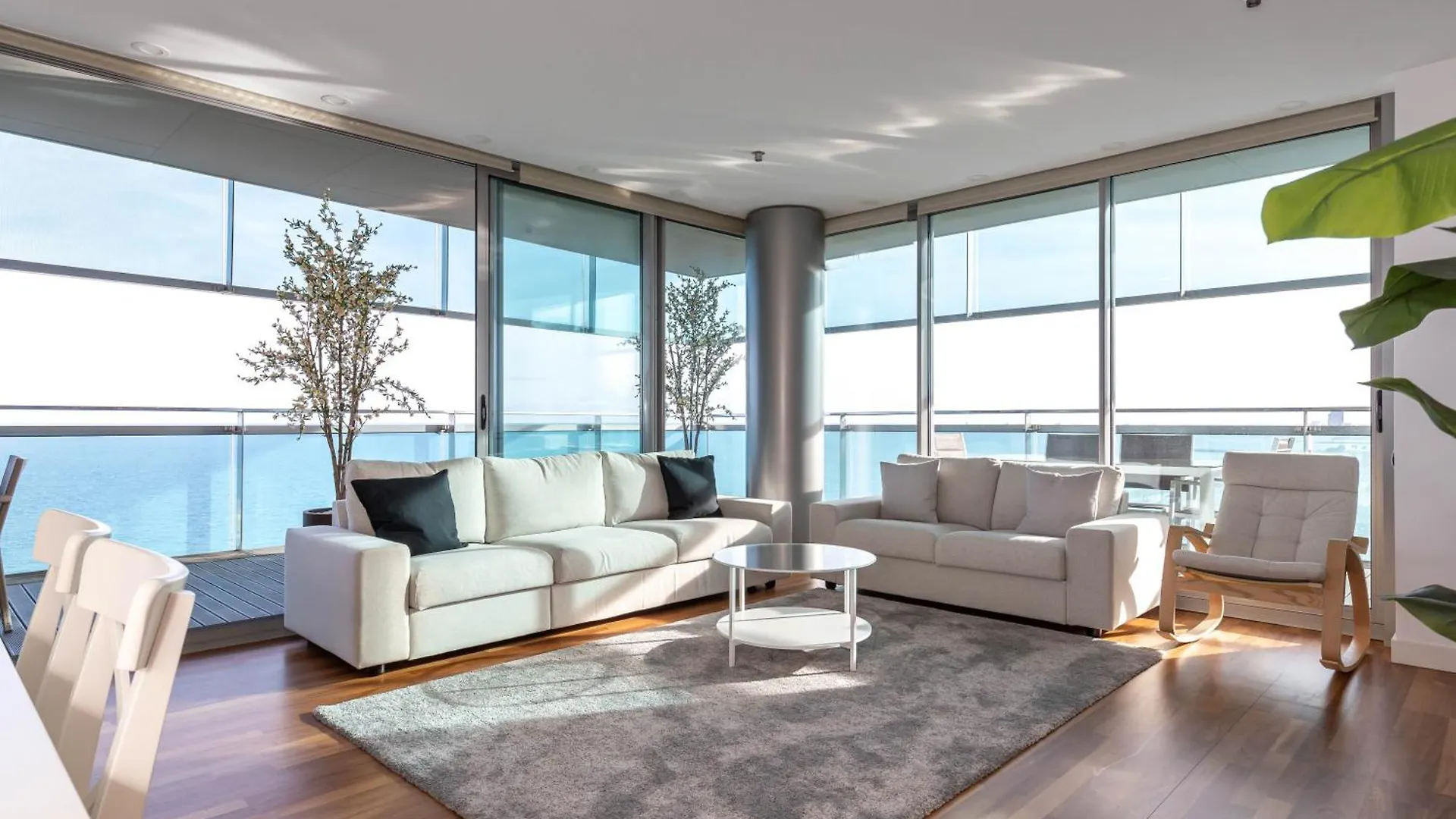 Luxury Apartment With Sea View! Barcelona