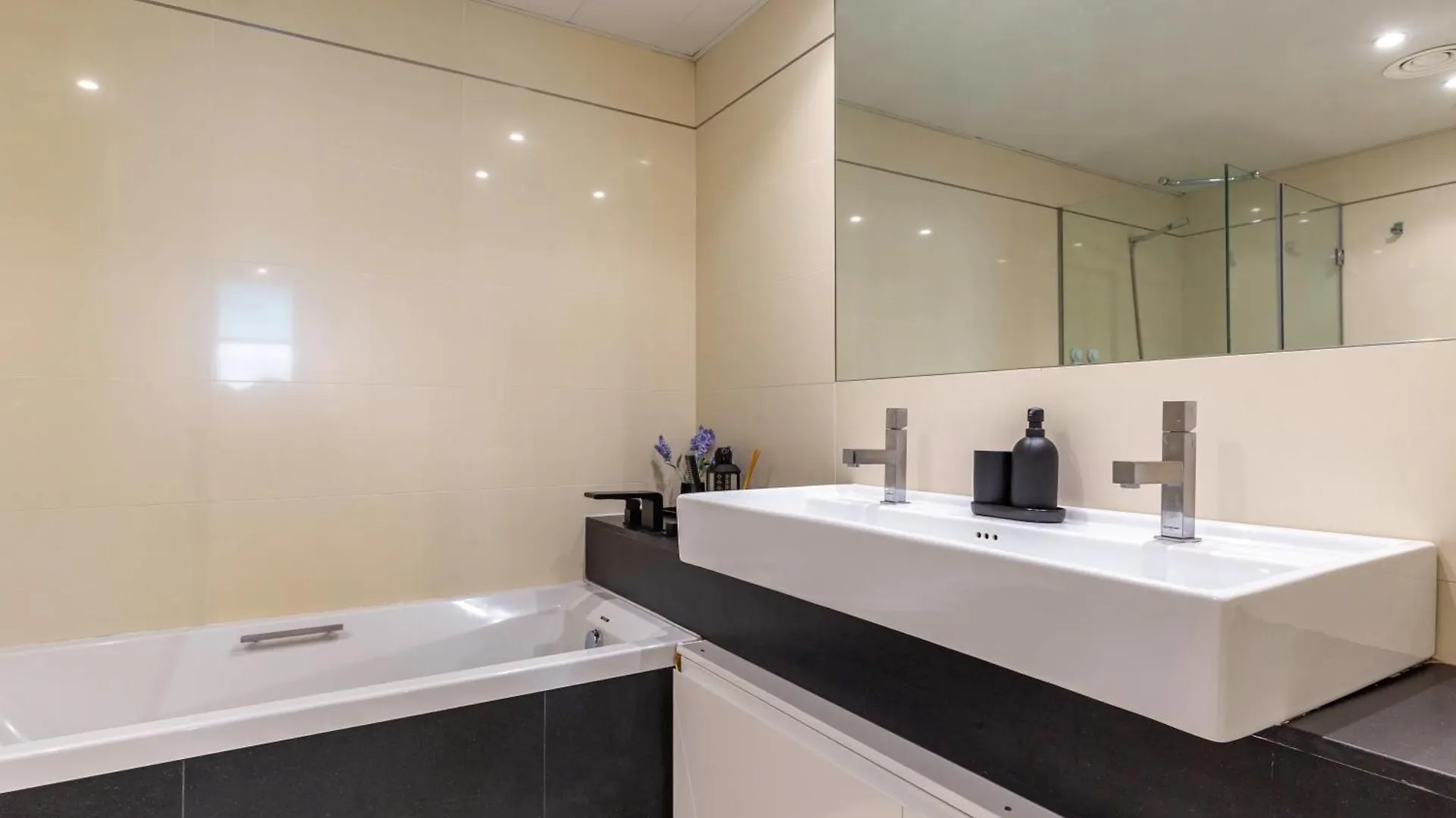 Luxury Apartment With Sea View! Barcelona