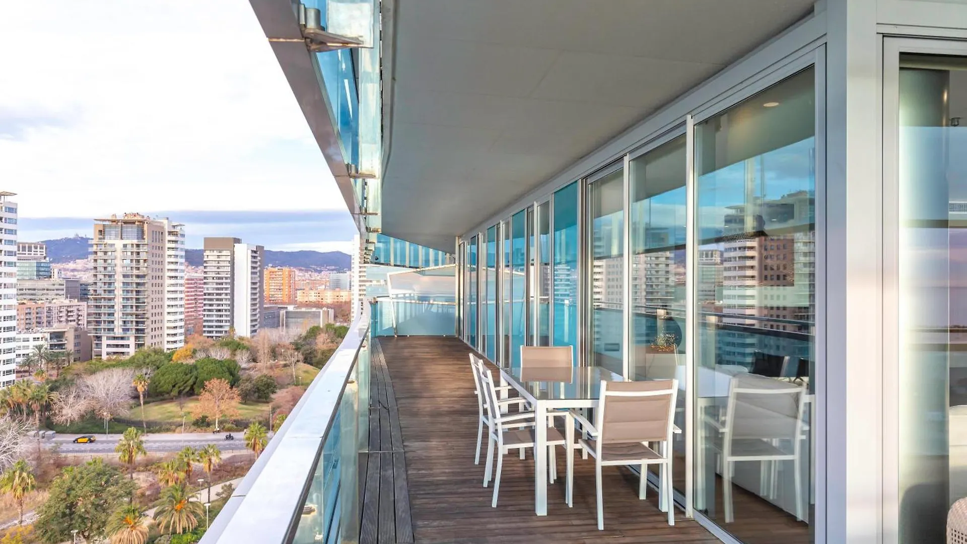 Luxury Apartment With Sea View! Barcelona