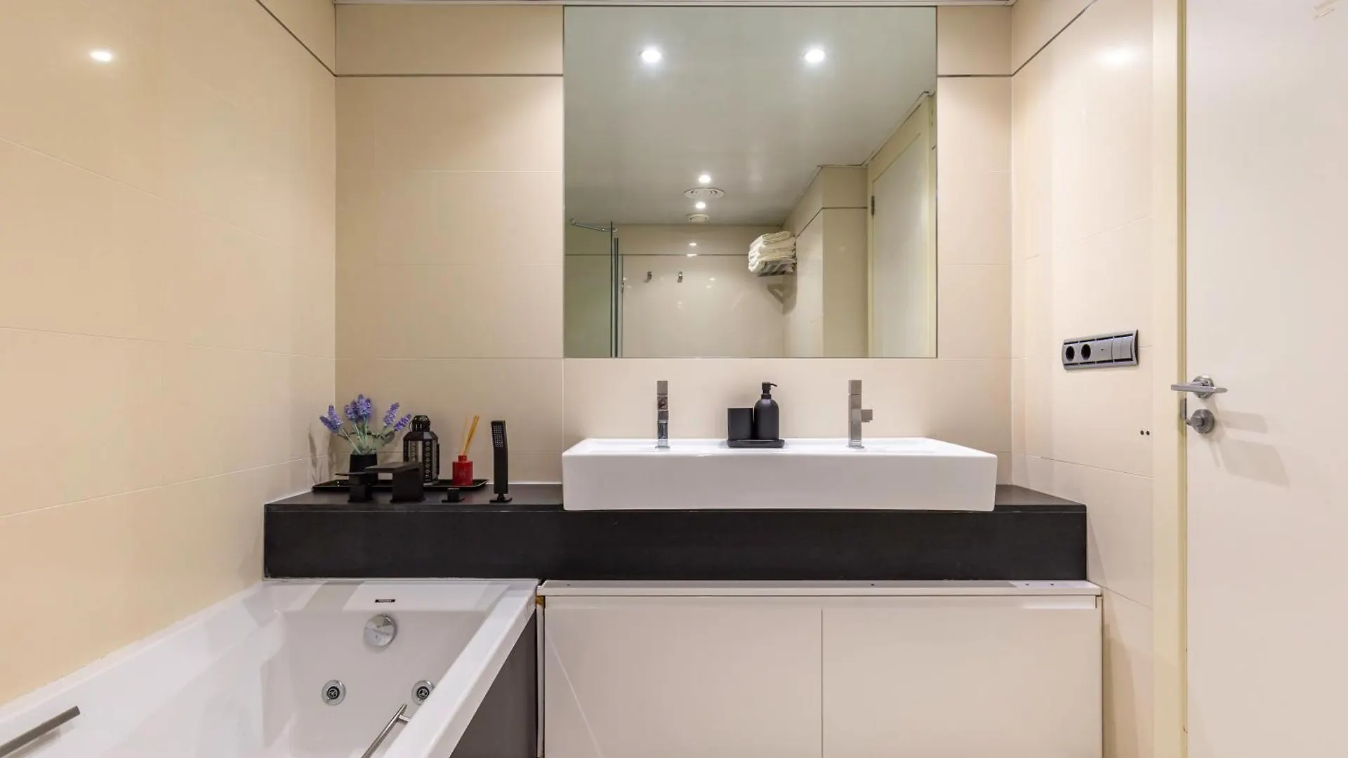 Luxury Apartment With Sea View! Barcelona Spanje